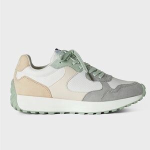 Fabletics The Casual Sneaker